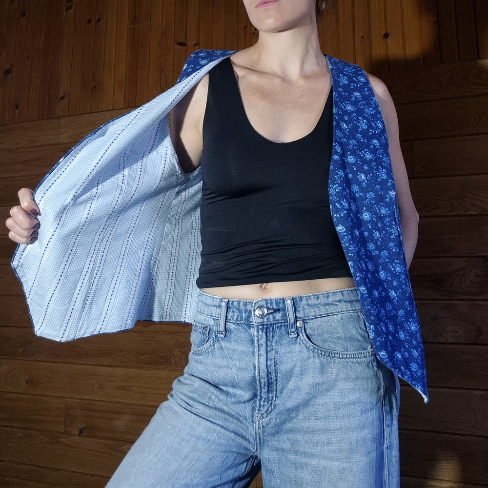 VINTAGE - Reversable Vest - Picture 4 of 14